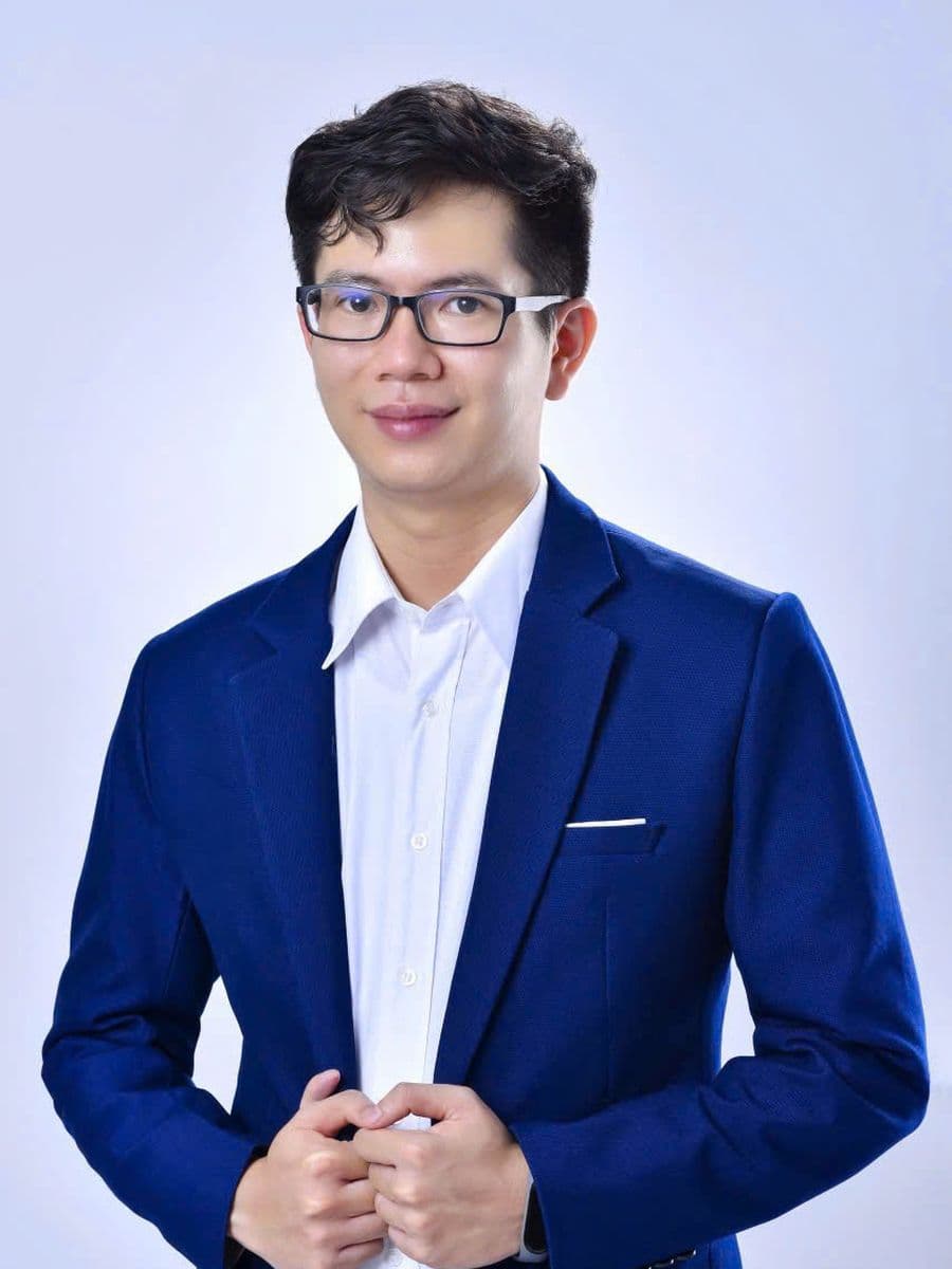 Chân dung Nguyễn Vũ Phú Linh, Career Coach, Vietnamese Connect