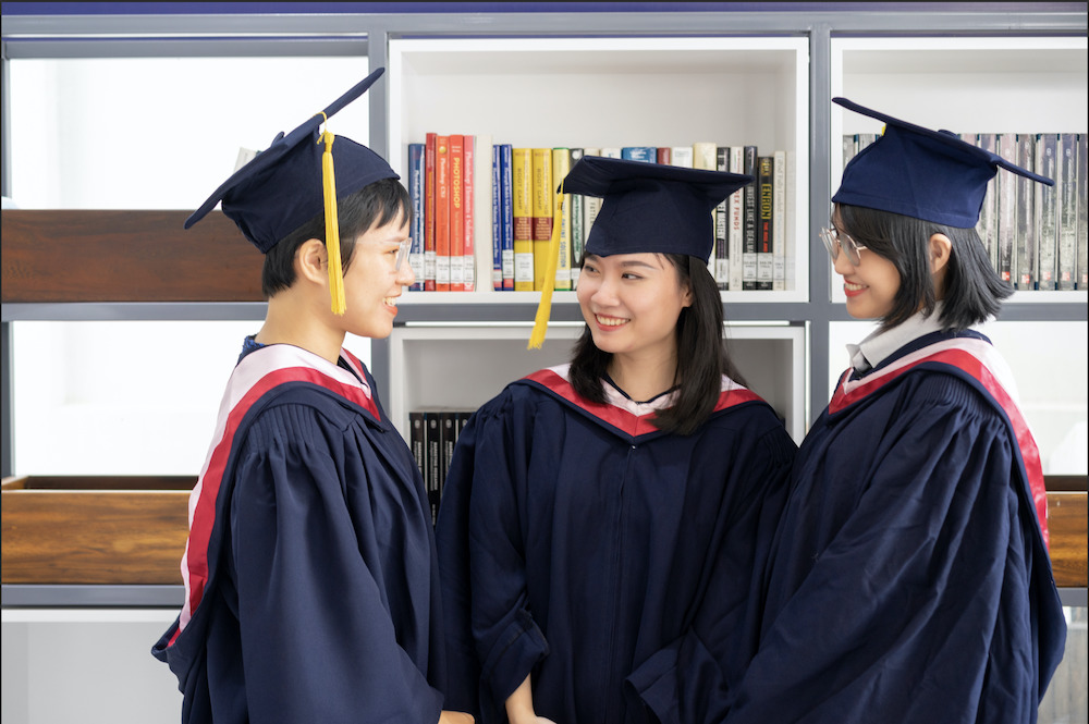 Giải mã "DNA" của Sinh viên IU trên thị trường lao động: Những con số biết nói